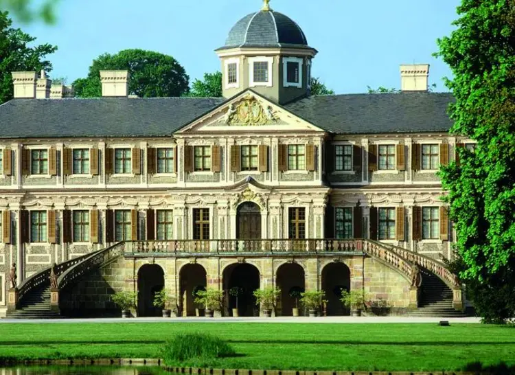 Foto: Staatliche Schlösser und Gärten Baden-Württemberg, Arnim Weischer Schloss Favorite in Rastatt
