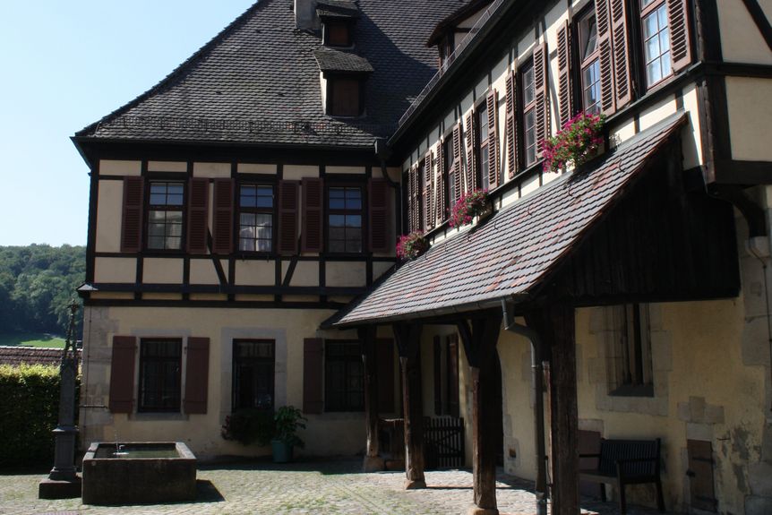 Kloster und Schloss Bebenhausen, Außen, Abtshaus